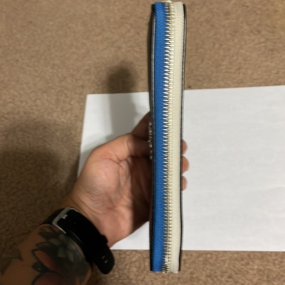 Coach Wallet - Picture 9 of 10